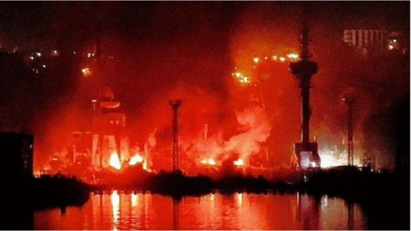 Пожежа у Севастополі після ракетного удару