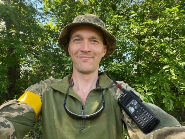 "Вже не стоїть питання про те, чи перестануть існувати українці. Не перестануть. Вже не стоїть питання про державність. Її за десять років безперервної війни вибороли кров'ю військові, добровольці, мобілізовані - вся українська нація", - впевнений Юрій Гудименко 1