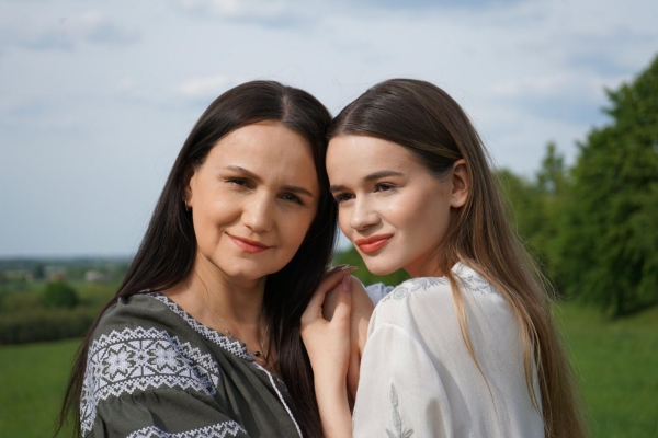 "Мама - перша людина, якій я показую свої нові щойно написані пісні", - ділится Sowa 1