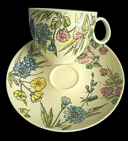 О. Опарій, Чайна пара «Польові квіти». Львів. 2022 1