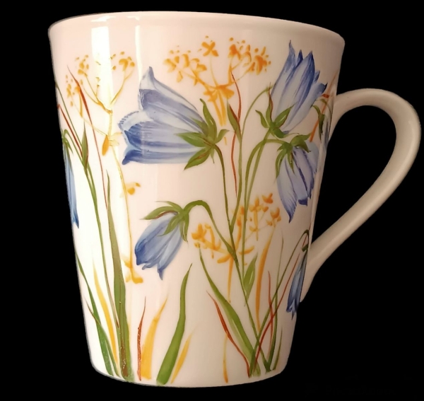 О. Опарій, Кухоль «Лугові дзвіночки». Львів. 2022 1