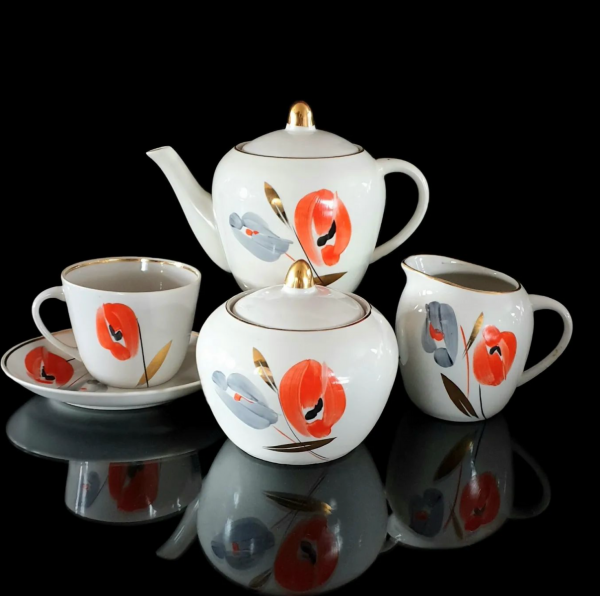 Д. Гоч, П. Щербонос. Чайний сервіз "Маки". Баранівський ФЗ. 1960 1