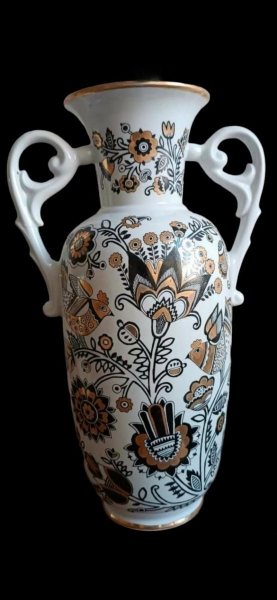 У розписі Олександра Опарія декоративна ваза «Золотий ранок» Баранівського ФЗ. Львів. 2023 1