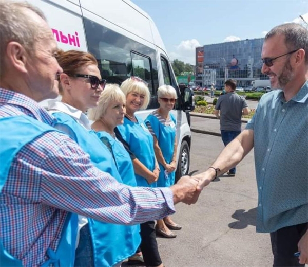 Передача автівок соціальним службам 1