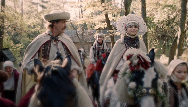 Кадр з фільму "Довбуш" 1