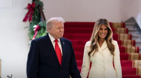 У Білому домі показали різдвяне фото Дональда і Меланії Трамп