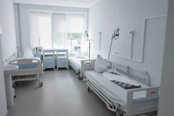 У Житомирі неповнолітню пацієнтку прив'язували та били у лікарні, поліція на повідомлення про катування не реагувала - Лубінець