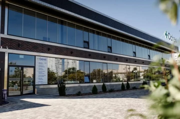 Різні версії однієї операції: вдова померлого пацієнта Odrex виявила факти підробки клінікою медичної документації