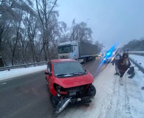 ДТП на Київщині 11 січня: частково перекрито рух на трасі Київ - Одеса