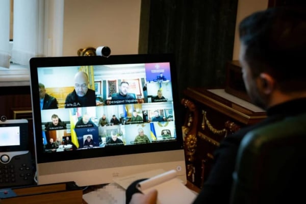 Зеленський доручив командувачу Повітряних сил визначити додаткові опції захисту для Харкова