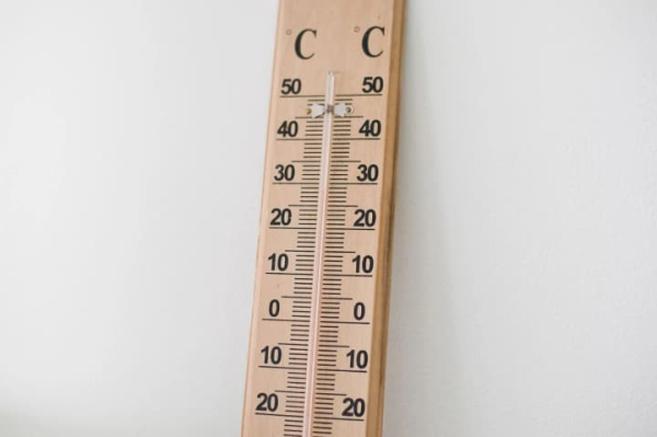 Якими мають бути температура та вологість в оселі: відповідь лікаря