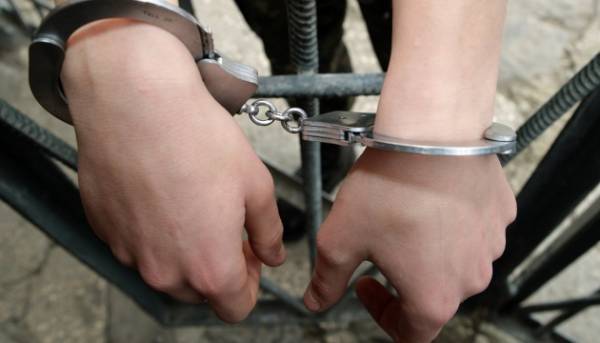 Офіцер ДПСУ та його брат з РФ переправили 76 втікачів до ЄС