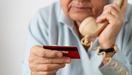 Українців застерігають щодо афери, яка маскується під Monobank.