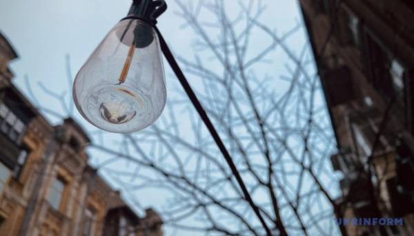 У п’ятницю графіки знеструмлень запровадять по всій Україні.