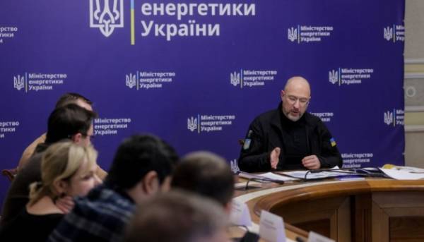 Важкі графіки на часі: Шмигаль вимагає чесного розподілу струму.