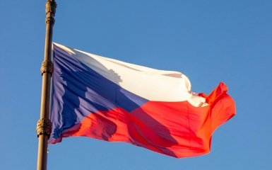 Чехія відшукала для України чимало боєприпасів великого калібру.