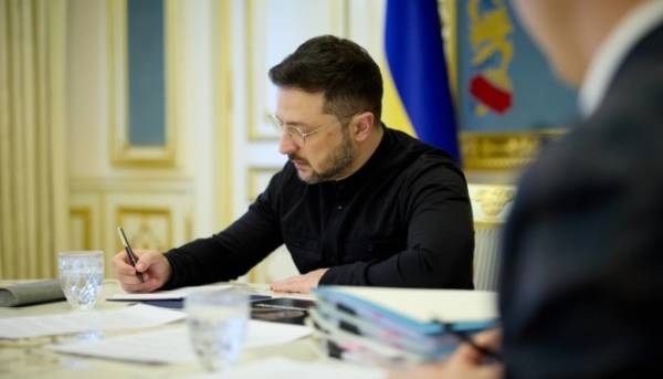 Зеленський скликає зустріч стосовно переговорів в Абу-Дабі