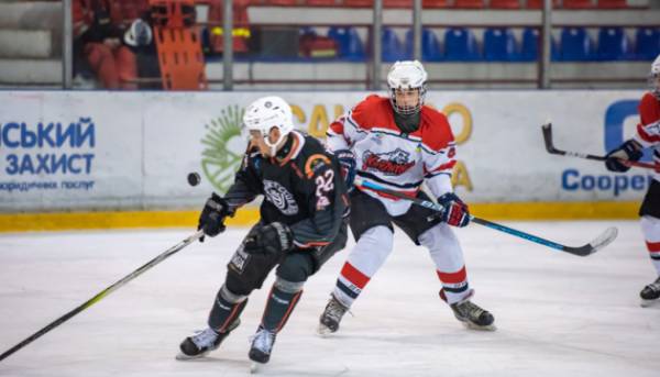 “Кременчук” вщент розбив “Крижинку” в українській хокейній першості