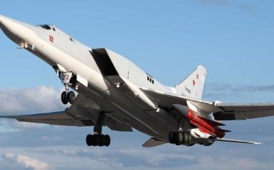 Відео: Стратегічний бомбардувальник Ту-22М3 зазнав аварії в Іркутській області РФ