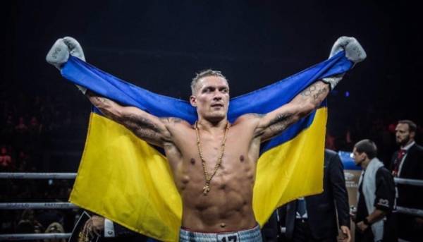 Боксер відмовляється від усіх своїх титулів