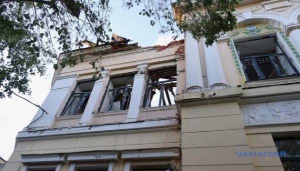 На Харківщині під час обстрілів з боку РФ постраждало понад 900 об’єктів&hellip;