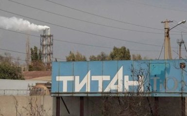 Ракетні удари СБУ по підприємству “Кримський титан” у захопленому Армянську — кадри