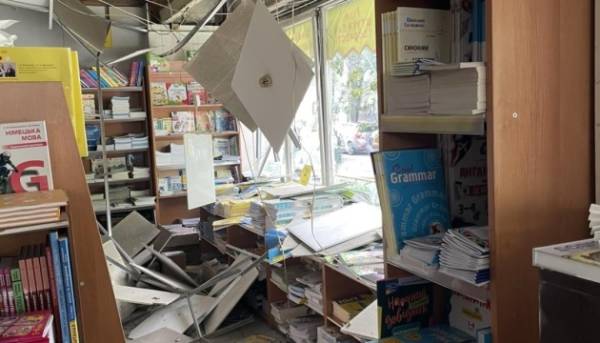 У Києві внаслідок російського нападу постраждала книгарня видавництва «Ранок»