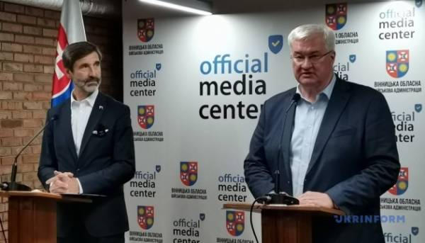 Україна готова до співпраці над спільними оборонними проєктами зі Словаччиною – Сибіга