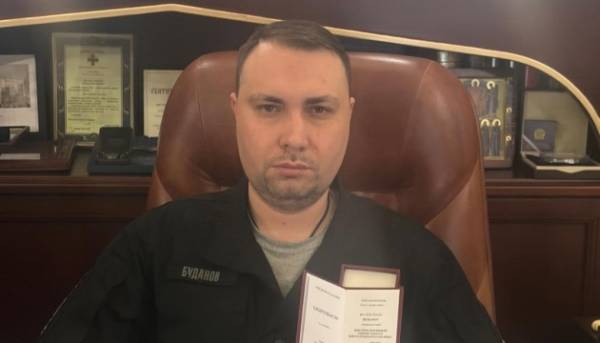 Буданов повідомив, що повертає найвищу польську нагороду – Золотий хрест ордена «За…