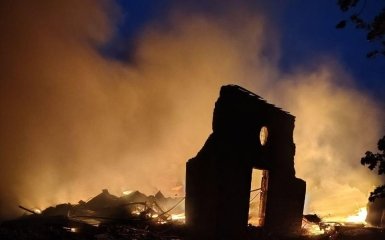 Російські війська зруйнували будівлі та неперевершену колекцію костюмів на Кіностудії імені Довженка.