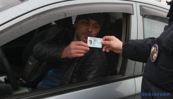 В Україні скоротили термін дії посвідчень водія, вони видаватимуться на 5 або 15 років