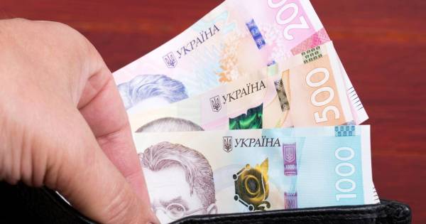 Готівка чи банківська картка: експерти КІТ Group дали рекомендації щодо розподілу коштів на відпочинок