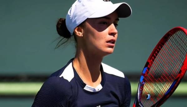 Ангеліна Калініна вибула на першому етапі змагань WTA 250 у Румунії