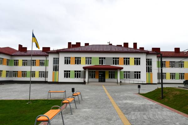 Понад три сотні навчальних закладів забезпечать системами резервного живлення.