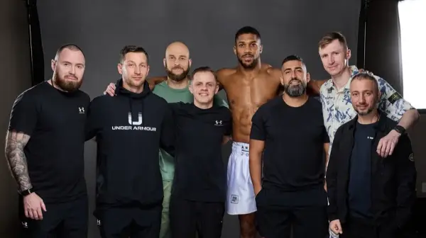 Дюбуа поділився деталями тренувань з табором Усика | Бокс | Champion.com.ua