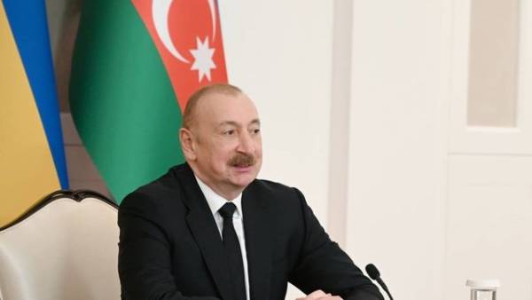 ЗМІ: Алієв заявив про приховану зустріч у Баку між колишніми посадовцями Німеччини та Росії.