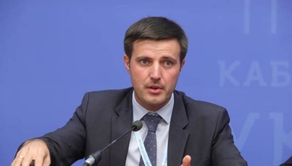 Призупинено тимчасово рух суден до українських портів, держава шукає вихід – Висоцький