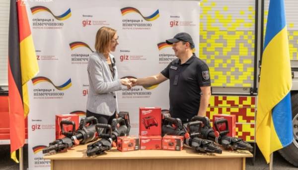 Німеччина надала ДСНС техніку, яка пришвидшить рятувальні операції