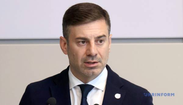 Уповноважений ВР по правах людини закликав переглянути мінімальні бали для вступу.